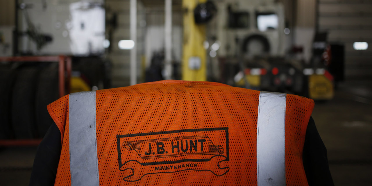 stocks-to-watch-friday:-jb.-hunt,-pnc,-verizon