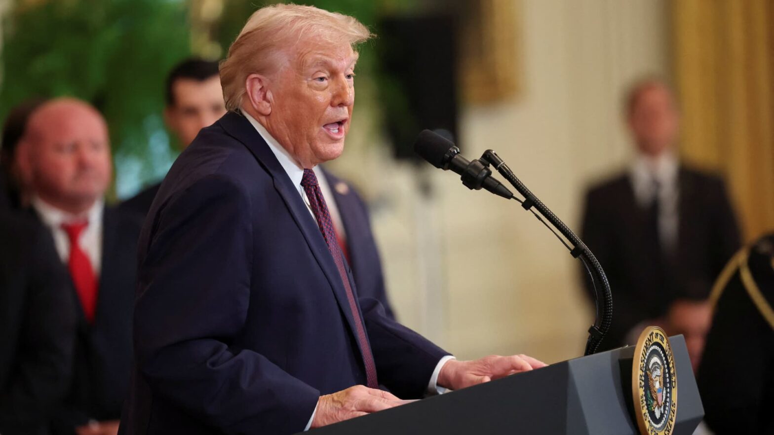 ai-chip-trade,-saks’-bankruptcy-woes,-trump’s-health-care-plan-and-more-in-morning-squawk