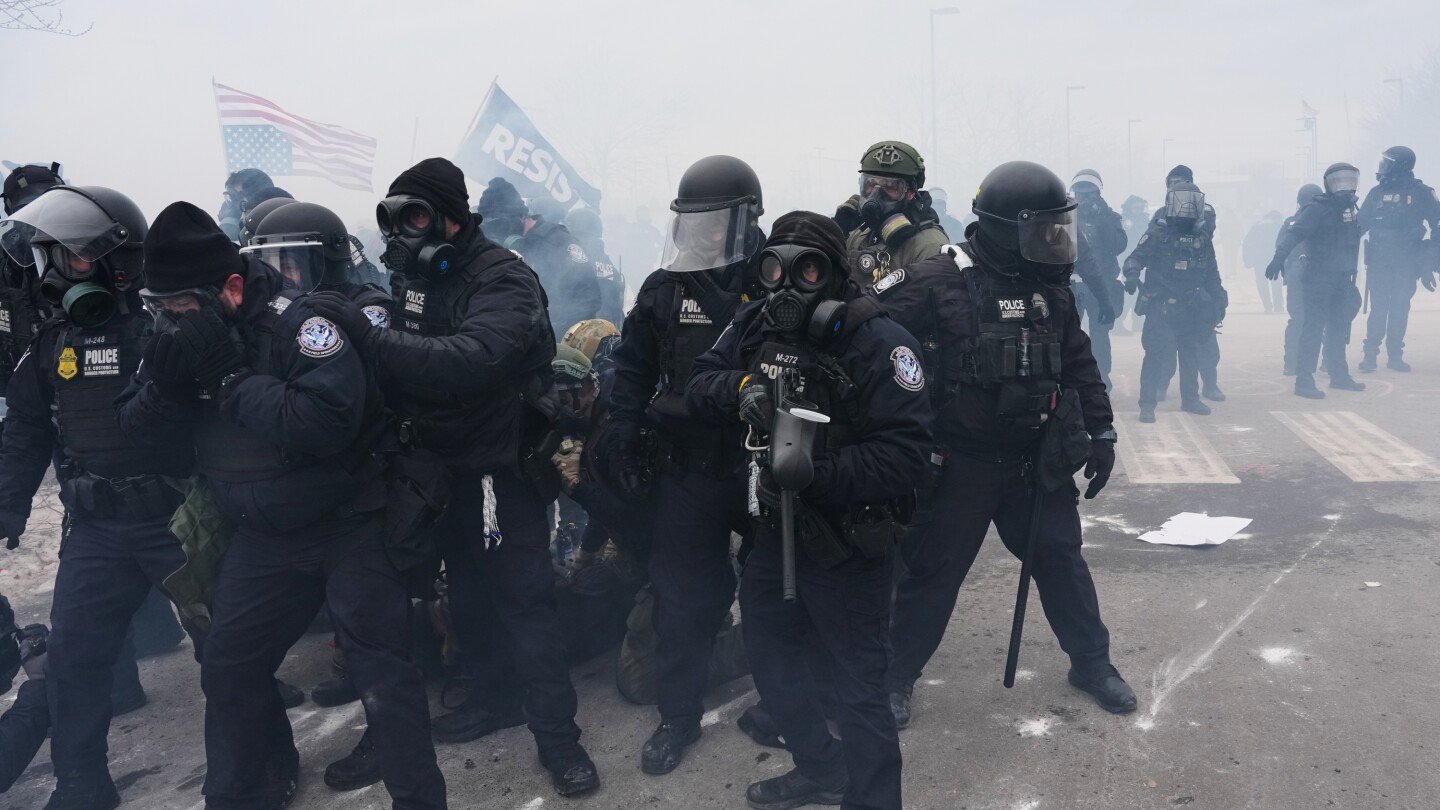 trump-administration-social-posts-amid-minnesota-immigration-tensions-seen-as-appealing-to-far-right