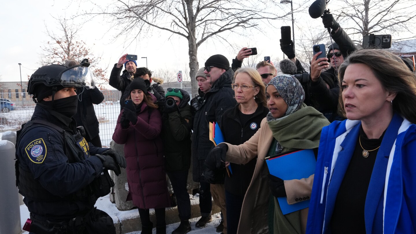 judge-refuses-to-block-new-dhs-policy-limiting-congress-members’-access-to-ice-facilities