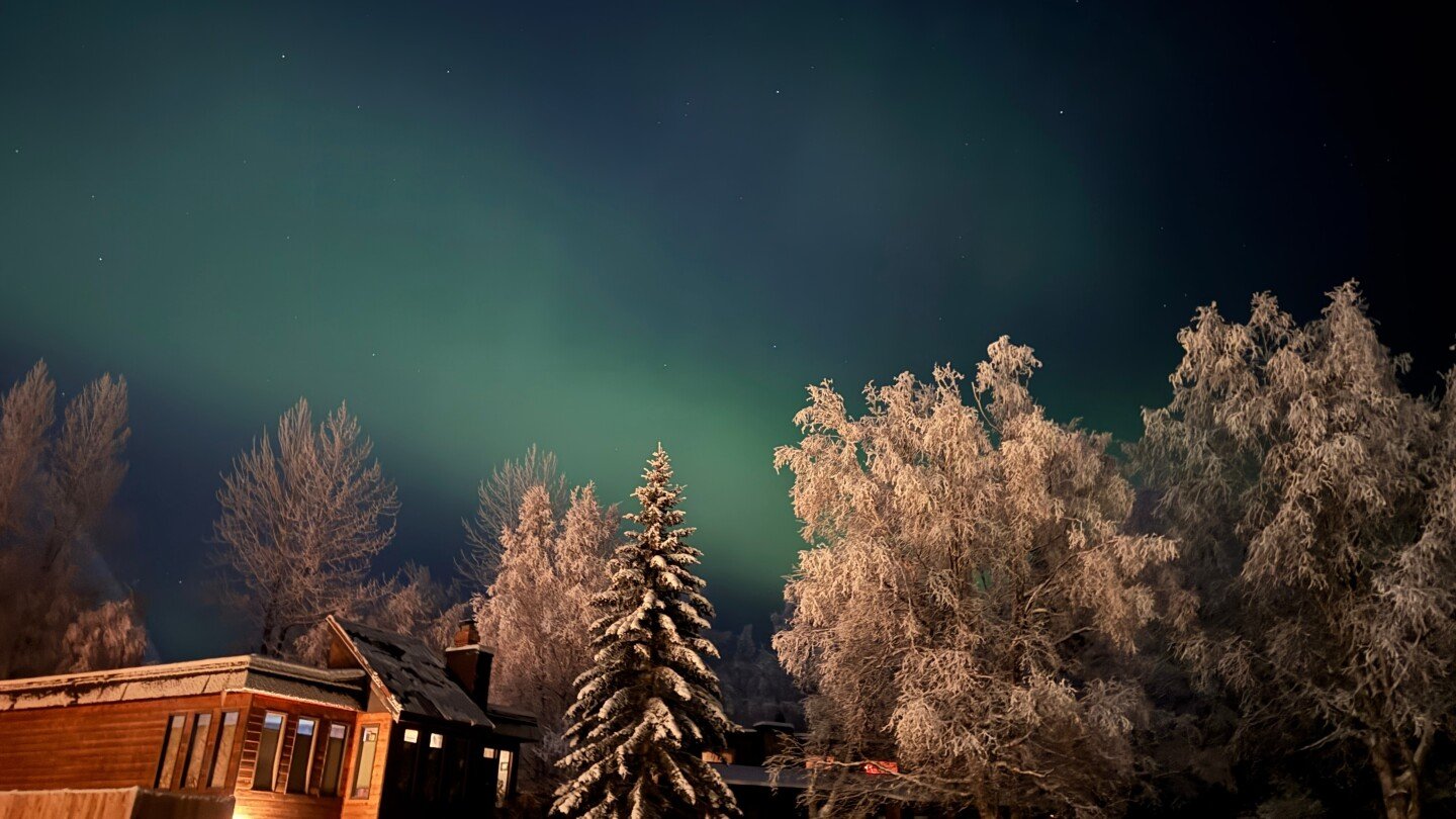 parts-of-the-us.-could-see-northern-lights-monday