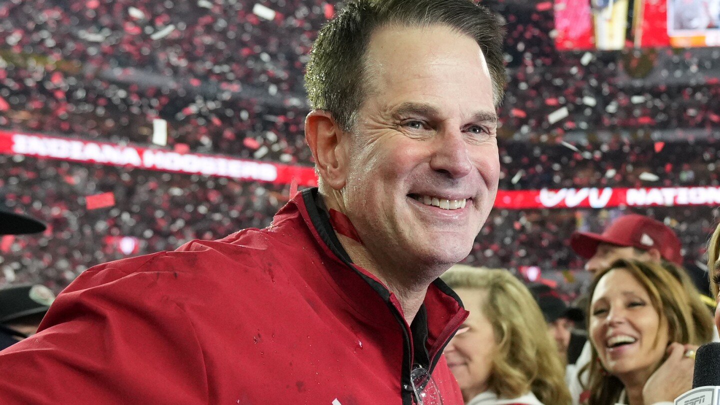 curt-cignetti-completes-his-masterpiece,-coaching-unbeaten-indiana-to-title-in-his-2nd-season