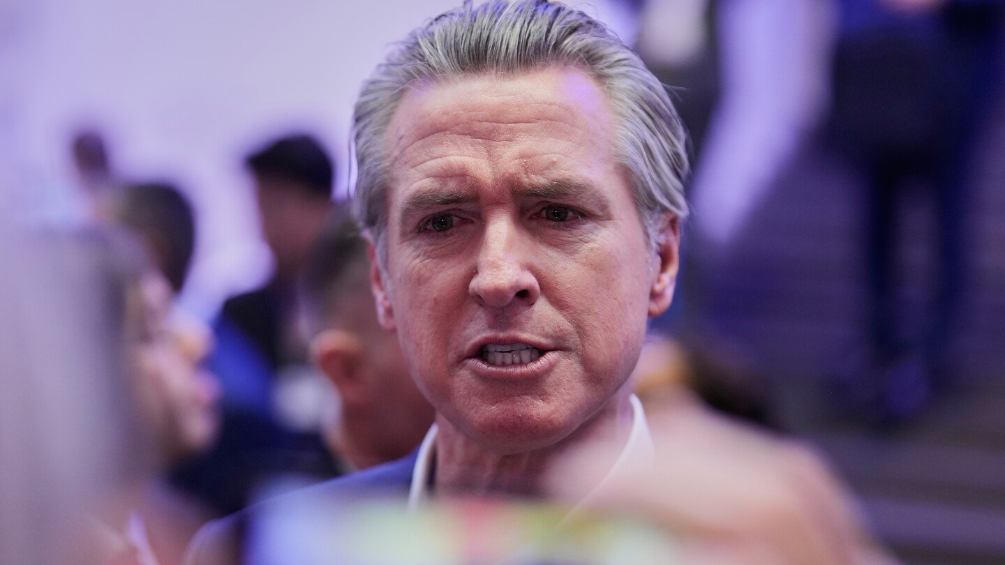 in-their-words:-trump’s-threats-over-greenland-draw-warnings-and-profanities-at-global-forum