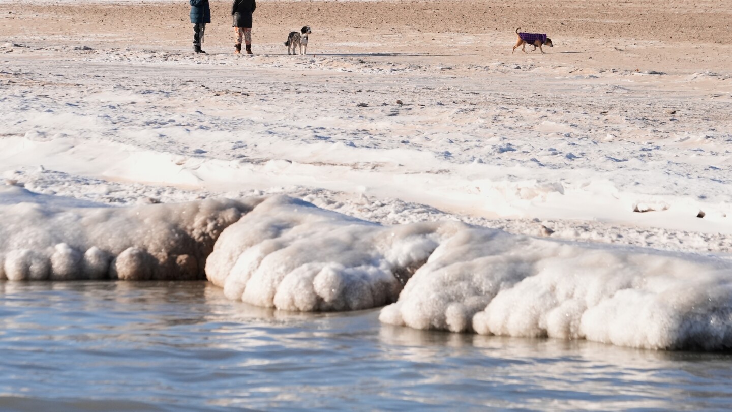 meteorologists-blame-a-stretched-polar-vortex,-moisture,-lack-of-sea-ice-for-dangerous-winter-blast