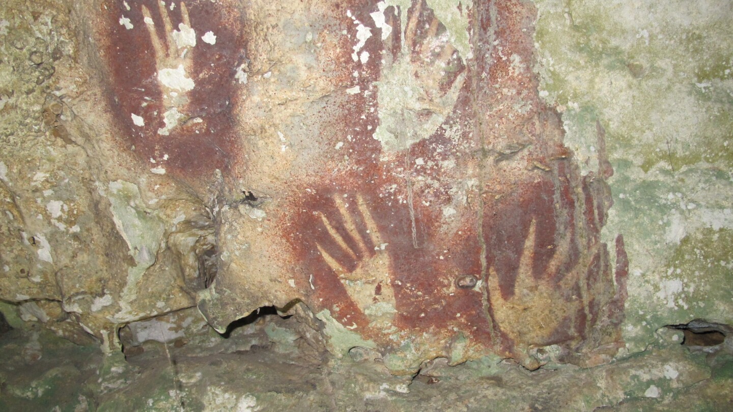 indonesian-handprints-are-the-oldest-cave-art-found-yet