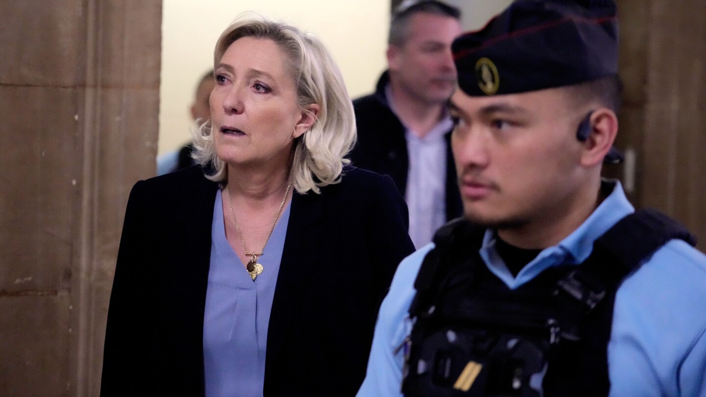 marine-le-pen-admite-“error”-en-juicio-por-malversacion
