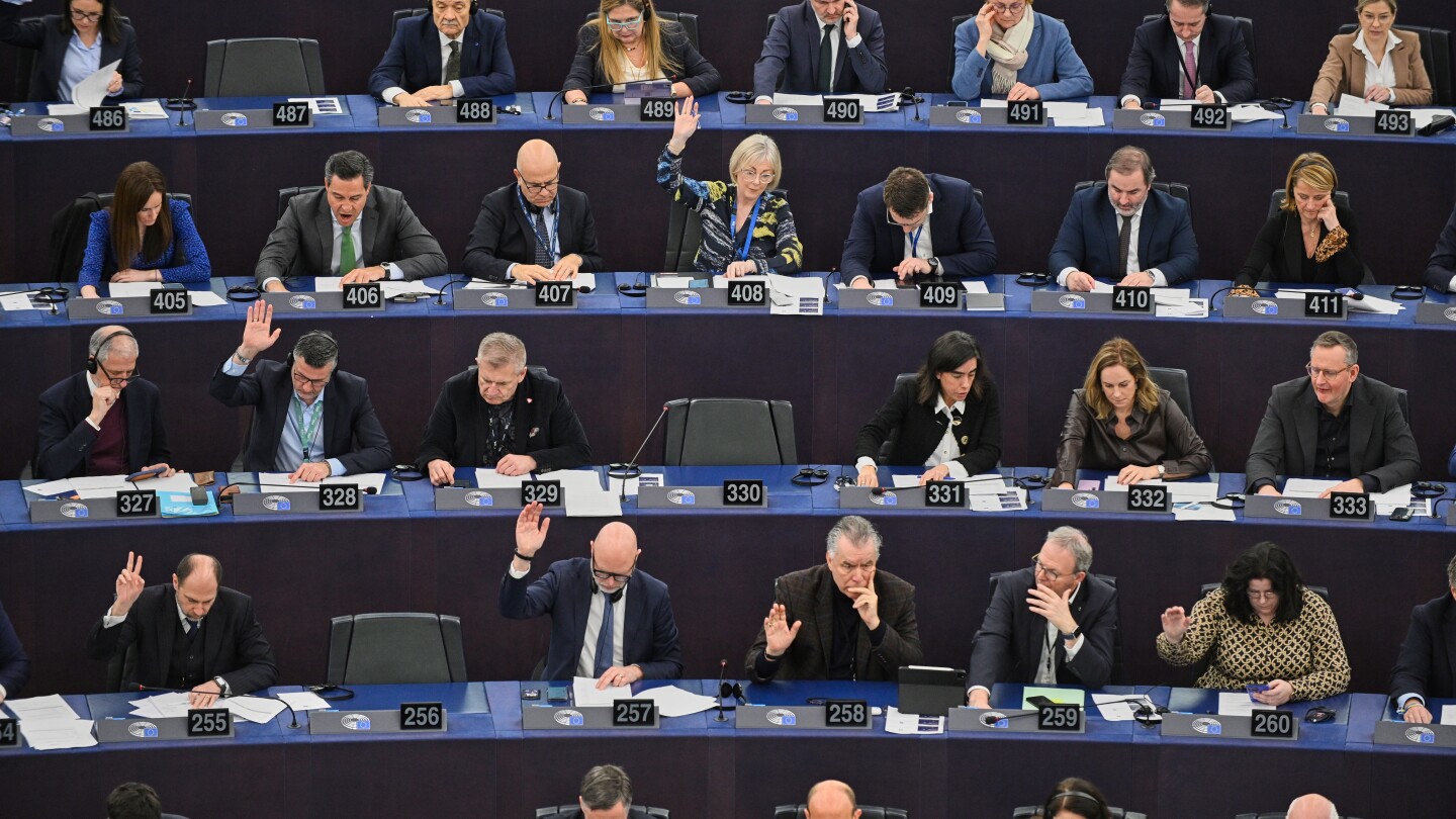 macron-urges-eu-to-consider-trade-‘bazooka’-in-response-to-us-tariffs-threat