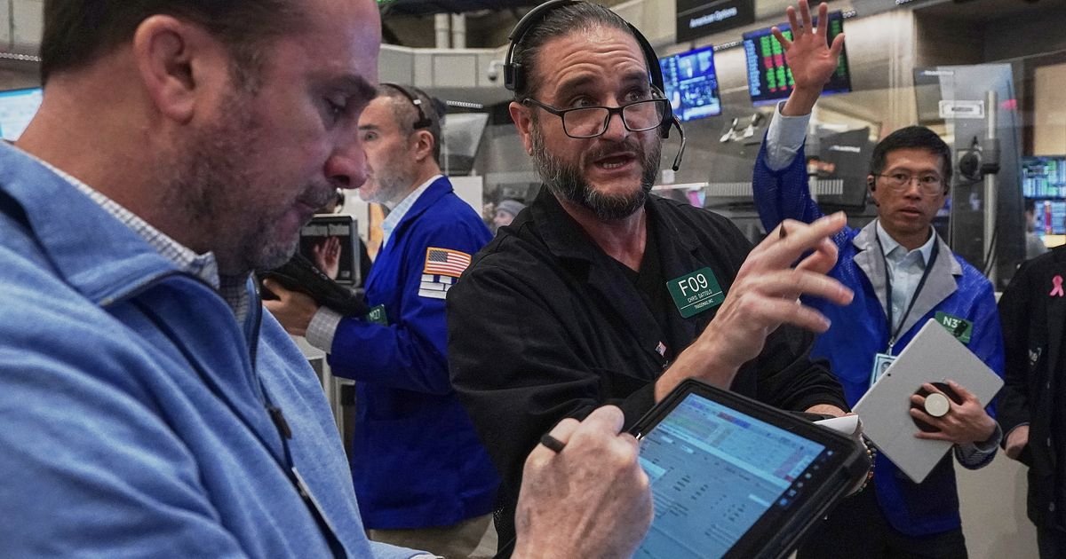 a-sharp-drop-for-intel-helps-tug-the-us-stock-market-lower