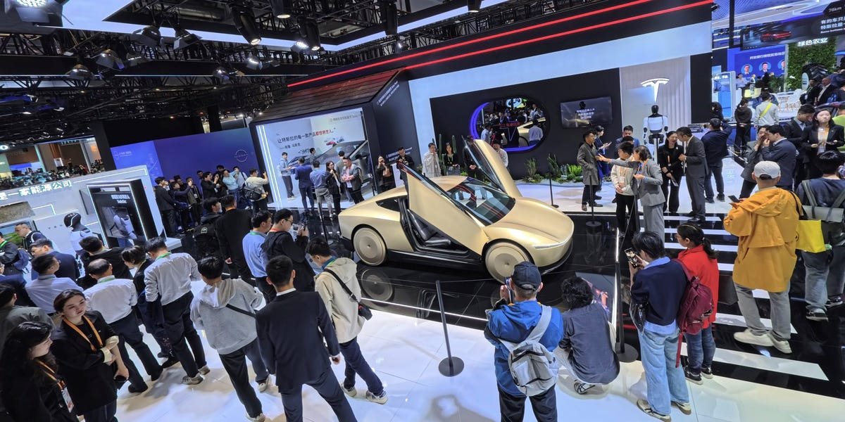 tesla-is-the-‘biggest-stock-market-bubble-of-all-time,’-george-noble-says