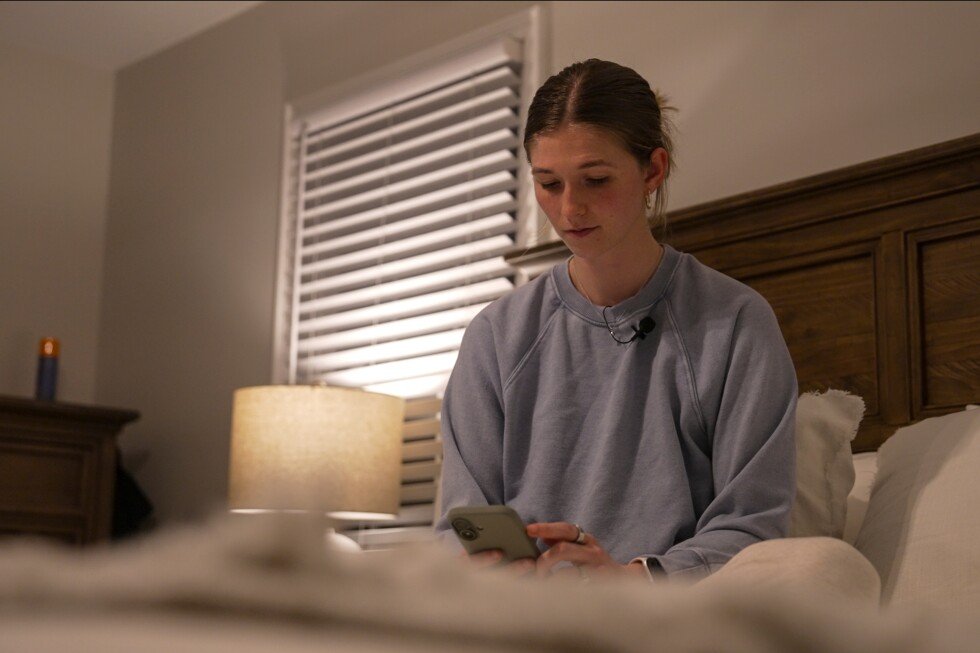 sleep-tracking-devices-have-limits.-experts-want-users-to-know-what-they-are