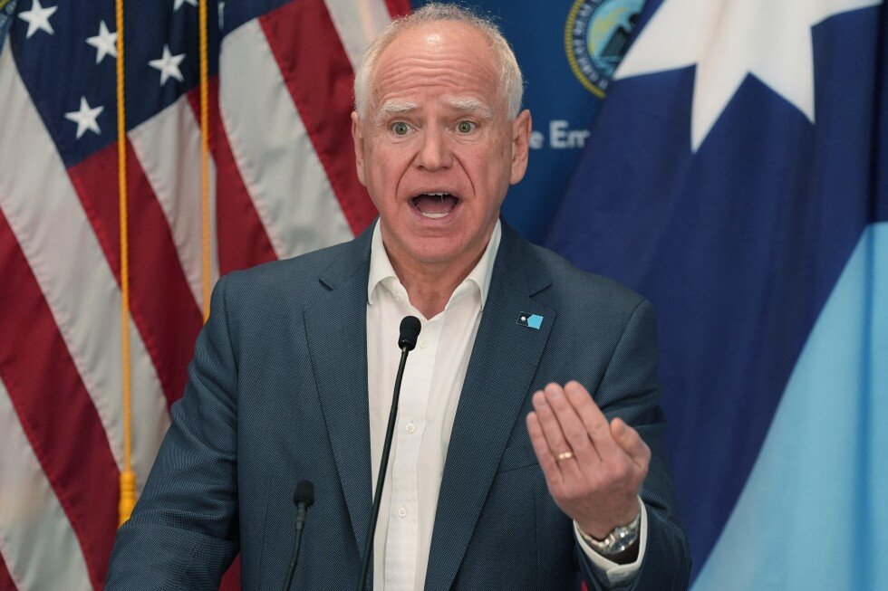 protesters-demand-immigration-agents-leave-minneapolis-after-man-is-shot-and-killed-during-crackdown