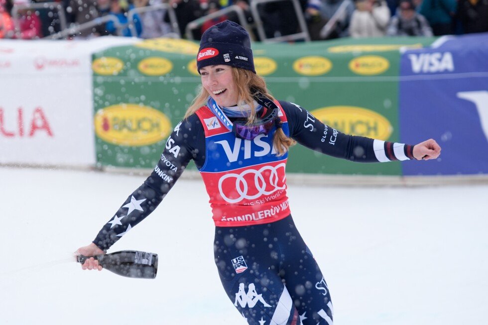 mikaela-shiffrin-dominates-1st-run-of-slalom-and-closes-in-on-record-ninth-season-discipline-title
