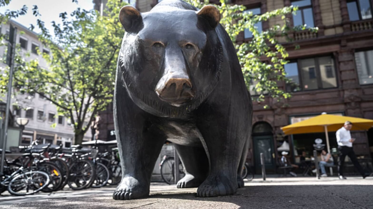 ‘historical-clock-is-ticking’:-a-global-market-correction-may-be-coming,-warn-experts