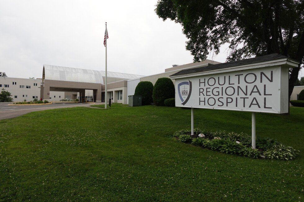her-labor-turned-dangerous-the-closest-hospital-had-just-stopped-delivering-babies.