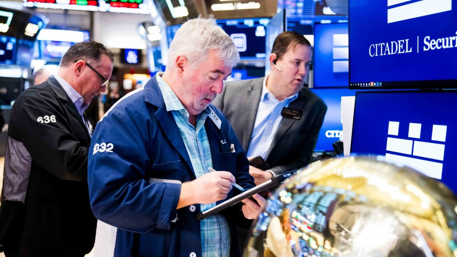 s&p-500-futures-are-little-changed-ahead-of-fed-decision,-major-tech-earnings:-live-updates