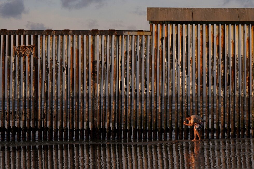 trump-administration’s-immigration-crackdown-contributed-to-a-drop-in-the-us-growth-rate-last-year