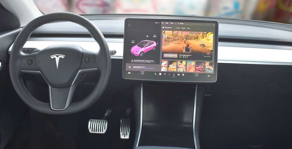 market-mulls-tesla’s-‘transportation-as-a-service,’-huge-capex