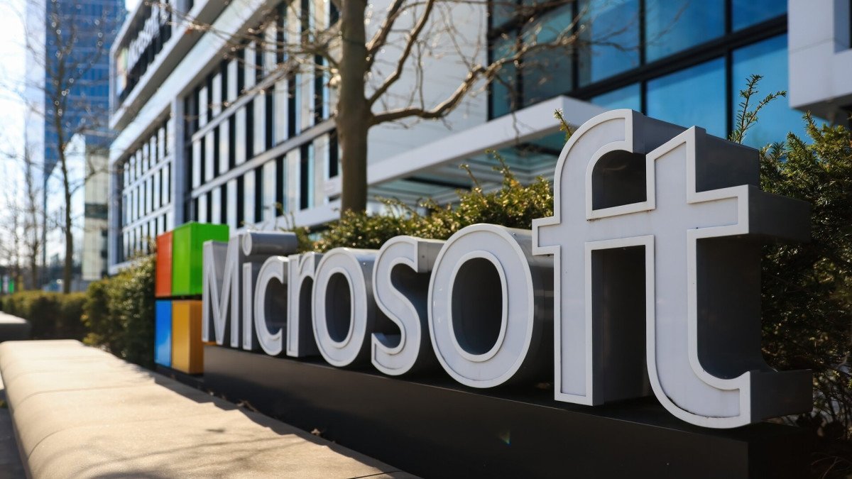 stock-market-today,-jan.-29:-nasdaq-plummets-2%-after-disappointing-microsoft-earnings-weigh-on-index