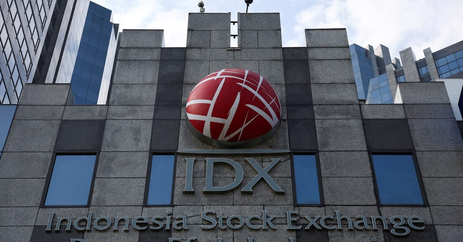 indonesia-markets-face-cautious-open-after-msci-warning-sparks-$80-billion-rout