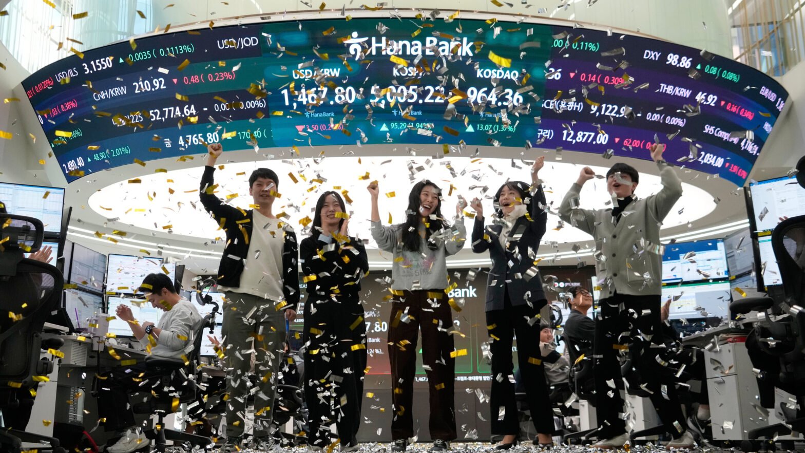 south-korean-stocks,-kospi-index-are-trading-at-a-record-high