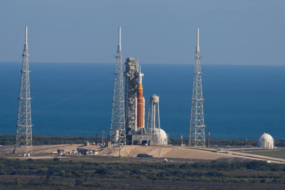 nasa-begins-a-practice-countdown-for-its-first-moonshot-with-astronauts-in-more-than-50-years