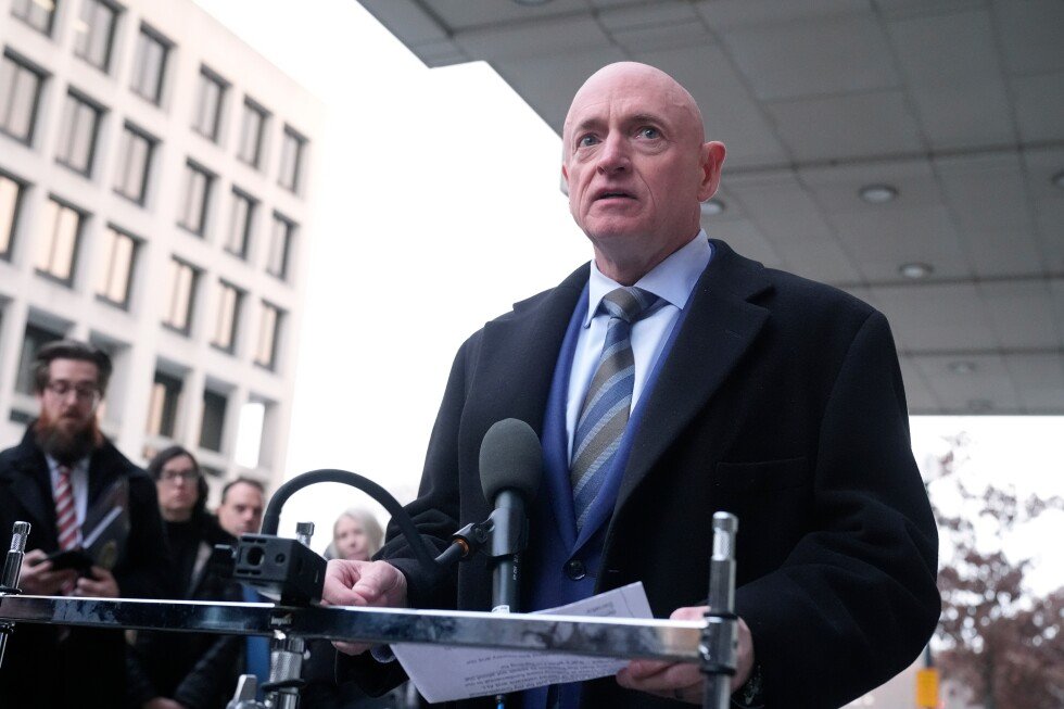 judge-seems-skeptical-of-legal-justification-for-pentagon’s-punishment-of-sen.-mark-kelly