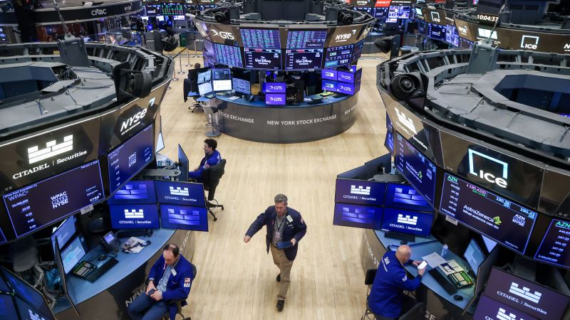 anthropic’s-new-ai-tool-sends-shudders-through-software-stocks