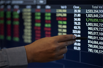 stock-market-movement-|-gold-stocks-decline-again-as-volatility-in-the-international-gold-market-intensifies;-institutions-claim-the-fundamental-logic-of-precious-metals-remains-unchanged.