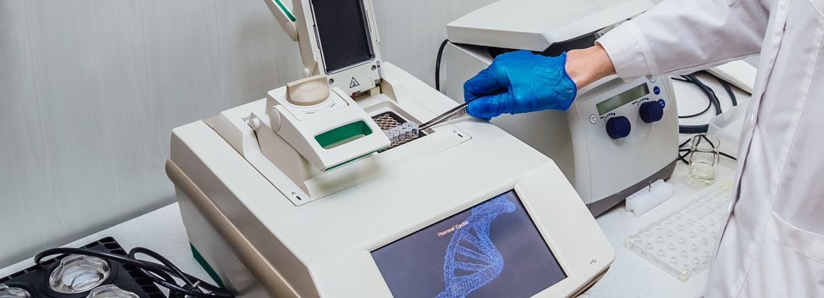 a-look-at-avantor-(avtr)-valuation-as-analyst-coverage-highlights-earnings-outlook-and-peer-discount