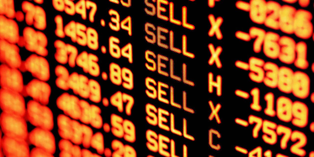 two-decade-high-for-bank-of-america’s-‘bull-and-bear’-indicator-points-to-stock-market-peak,-strategist-says