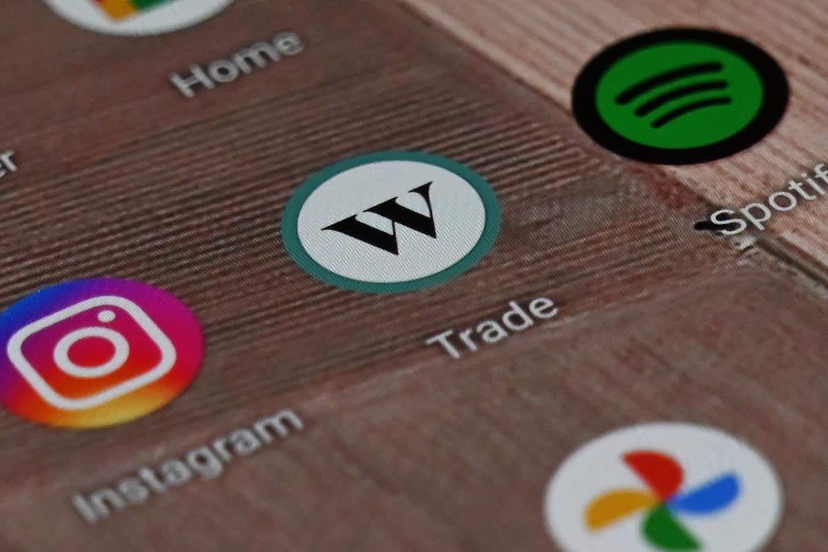 online-brokers-are-getting-cheaper-–-that’s-great-news-for-young-investors