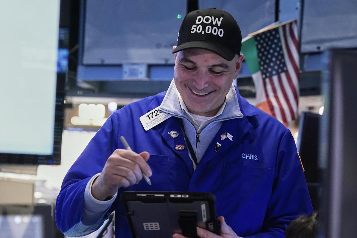 stock-market-today:-us-stocks-tip-higher-after-dow-tops-50,000-milestone-as-jobs,-inflation-reports-loom