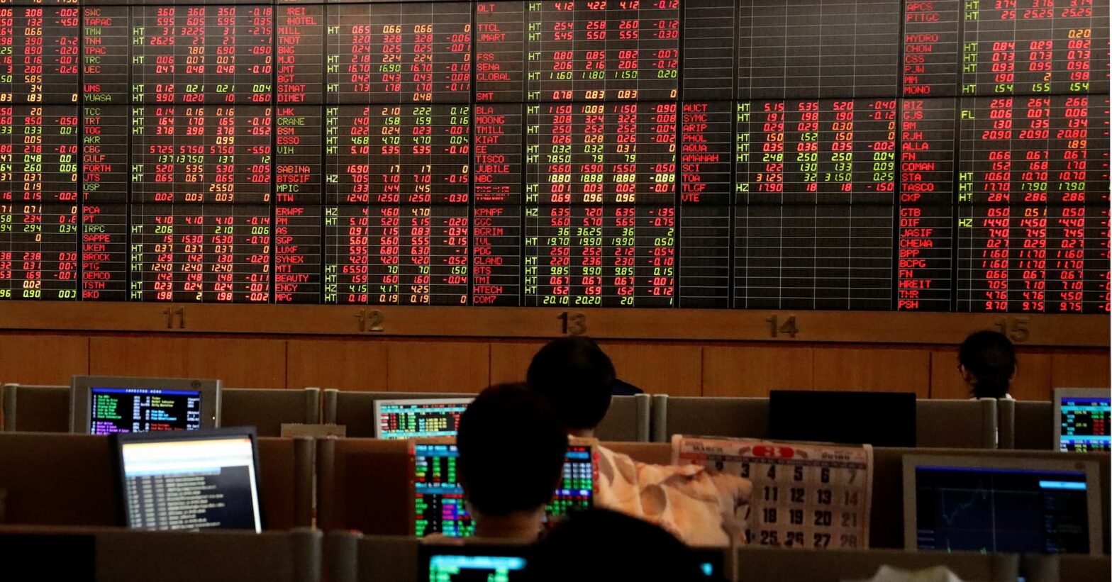 foreign-investors-pull-from-asian-stocks-as-ai-driven-tech-rout-spreads