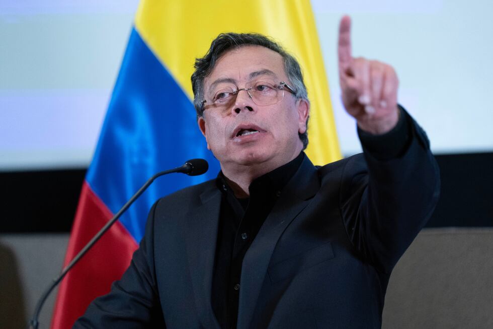 colombian-prosecutors-plan-to-press-charges-against-national-oil-company-president