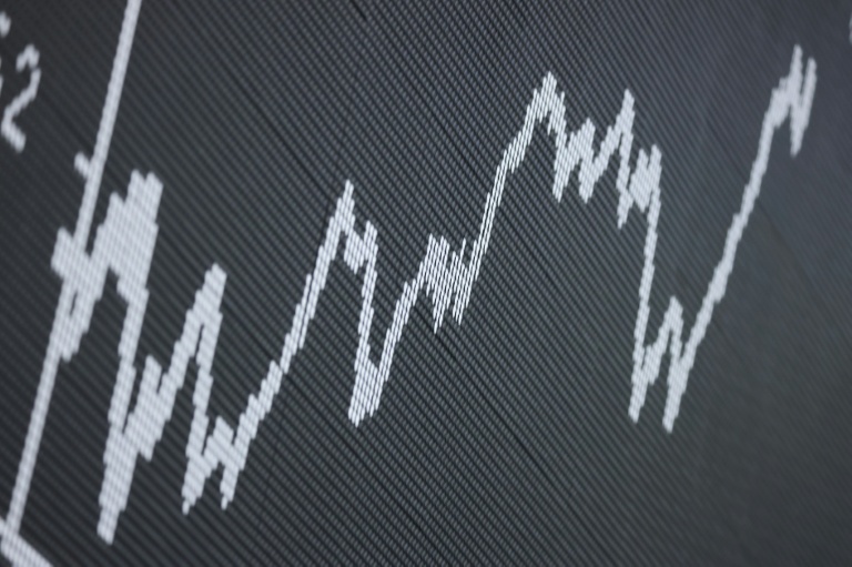 asian-stock-markets-mixed-as-traders-weigh-us-data,-await-jobs