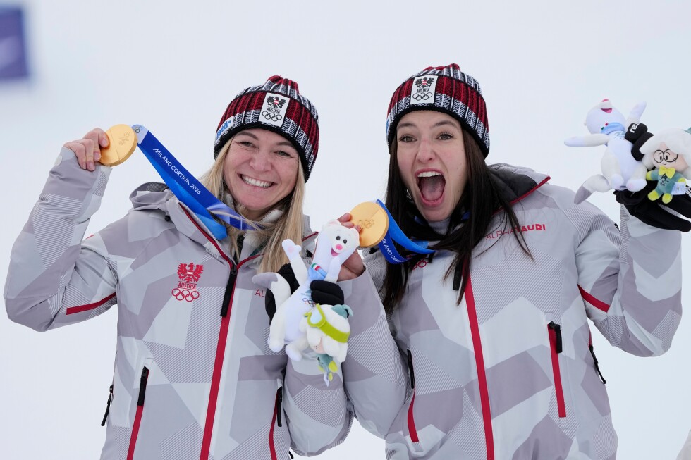 breezy-johnson-hands-us.-teammate-mikaela-shiffrin-a-slim-lead-in-women’s-combined