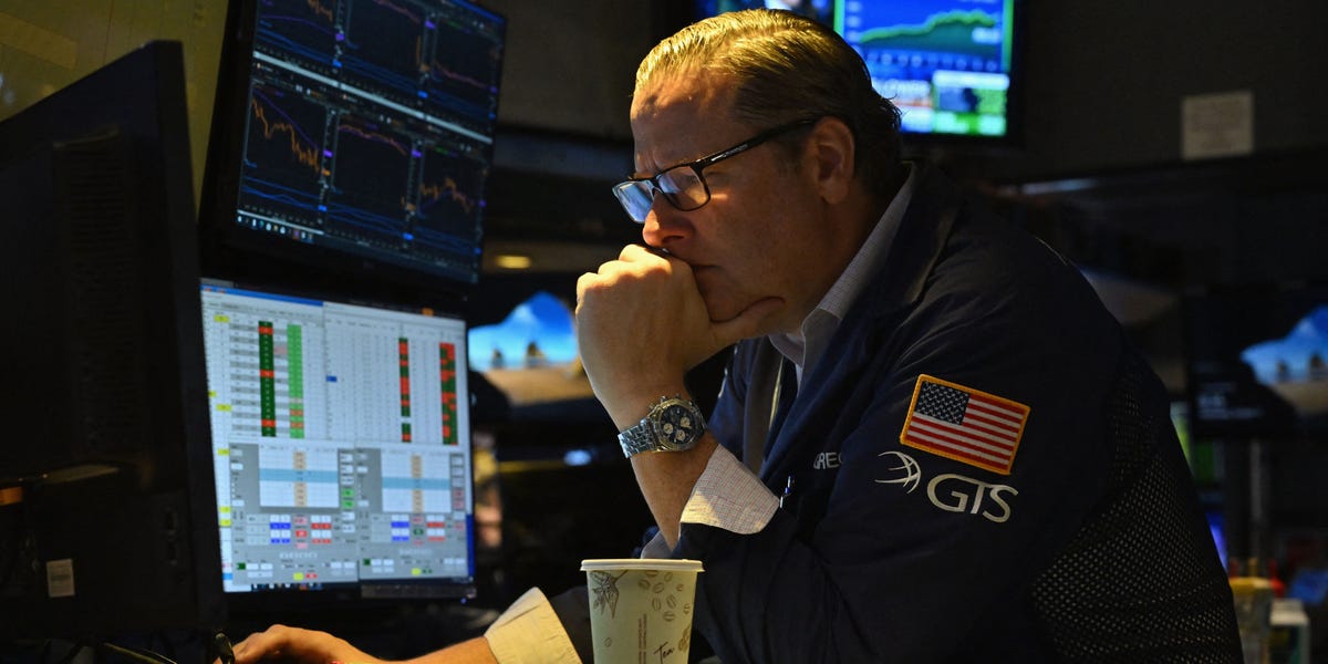 stock-market-outlook:-s&p-500-to-surge-before-a-sharp-correction-in-2027