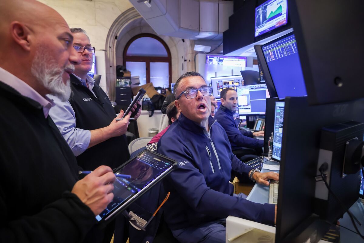software-stocks-trade-at-bargain-bin-prices-after-ai-fueled-drop