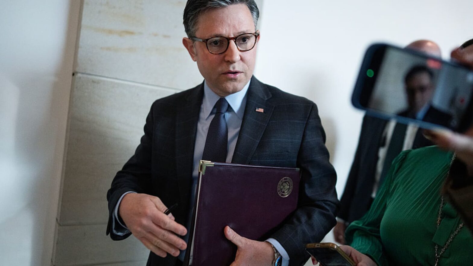 canada-tariffs,-mcdonald’s-value-push,-el-paso-airport-and-more-in-morning-squawk