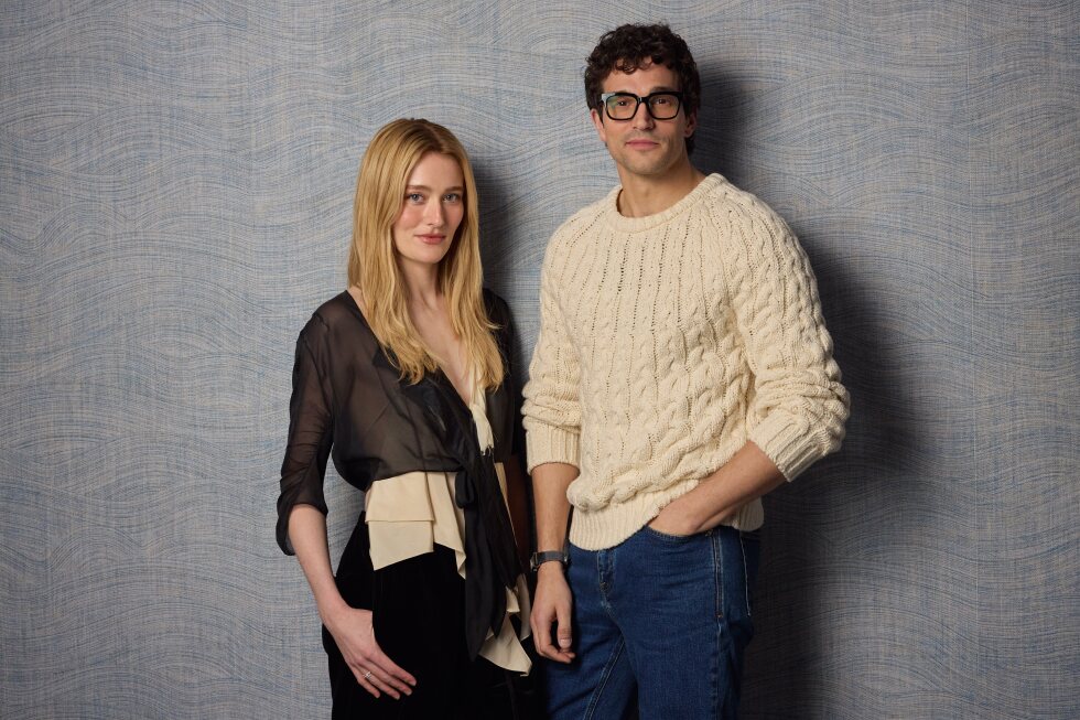 ‘love-story’-revisits-jfk-jr-and-carolyn-bessette.-it’s-stirred-some-backlash