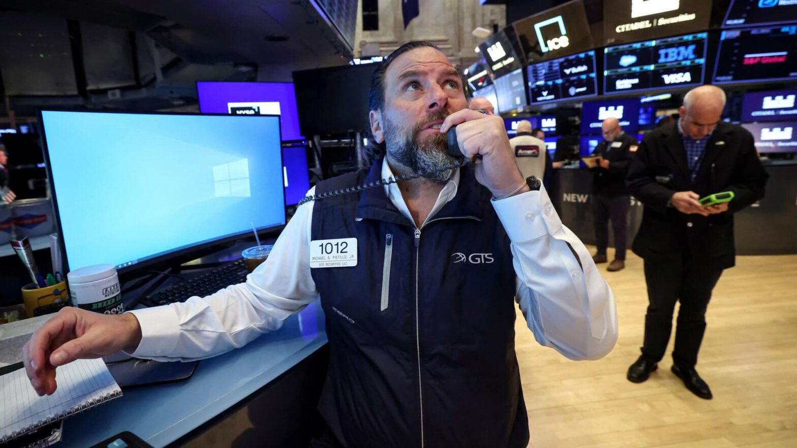 ai-whac-a-mole-takes-over-the-stock-market.-jpmorgan-says-these-stocks-are-insulated