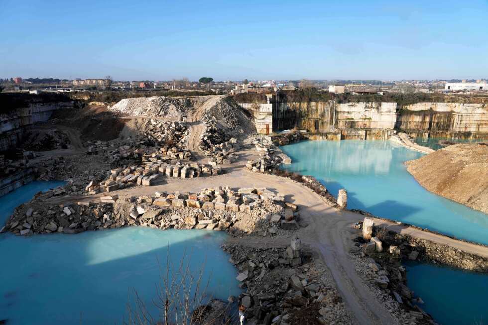 the-travertine-quarries-that-built-ancient-rome-are-carving-rock-for-a-new-generation-of-temples
