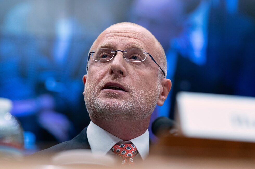 fcc-chairman-says-the-agency-is-investigating-abc’s-‘the-view’-over-equal-time-rule