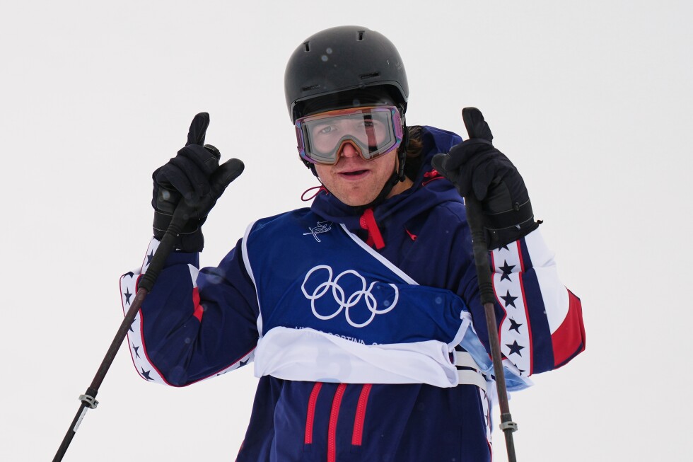 olympic-freeskier-hunter-hess-flashes-an-‘l’-sign,-says-he-stands-by-his-statement-and-loves-the-usa