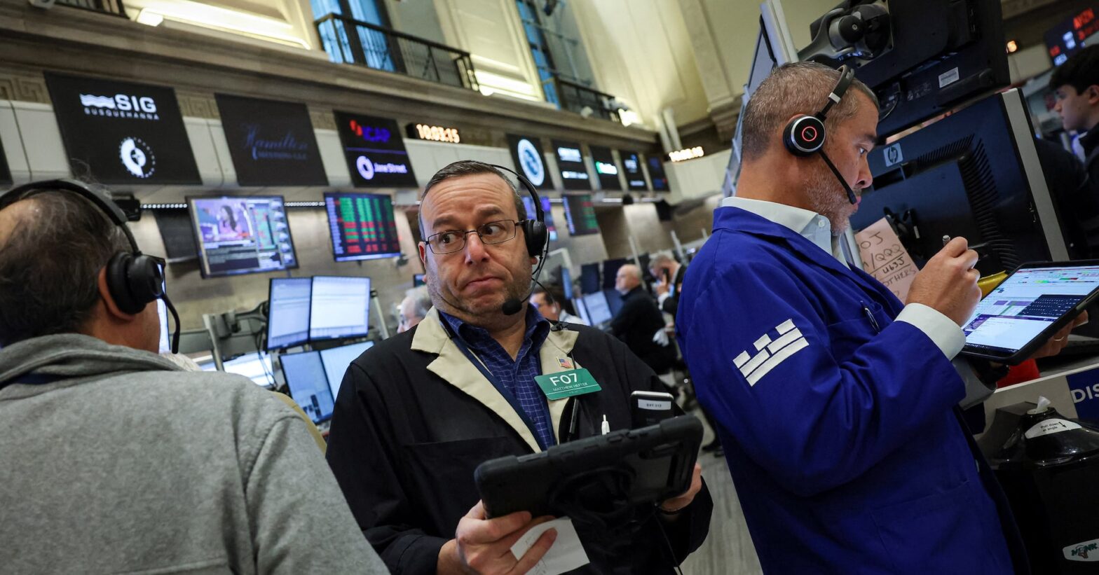 us-supreme-court-ruling-overturning-trump-nudges-up-stocks,-could-spook-bond-vigilantes