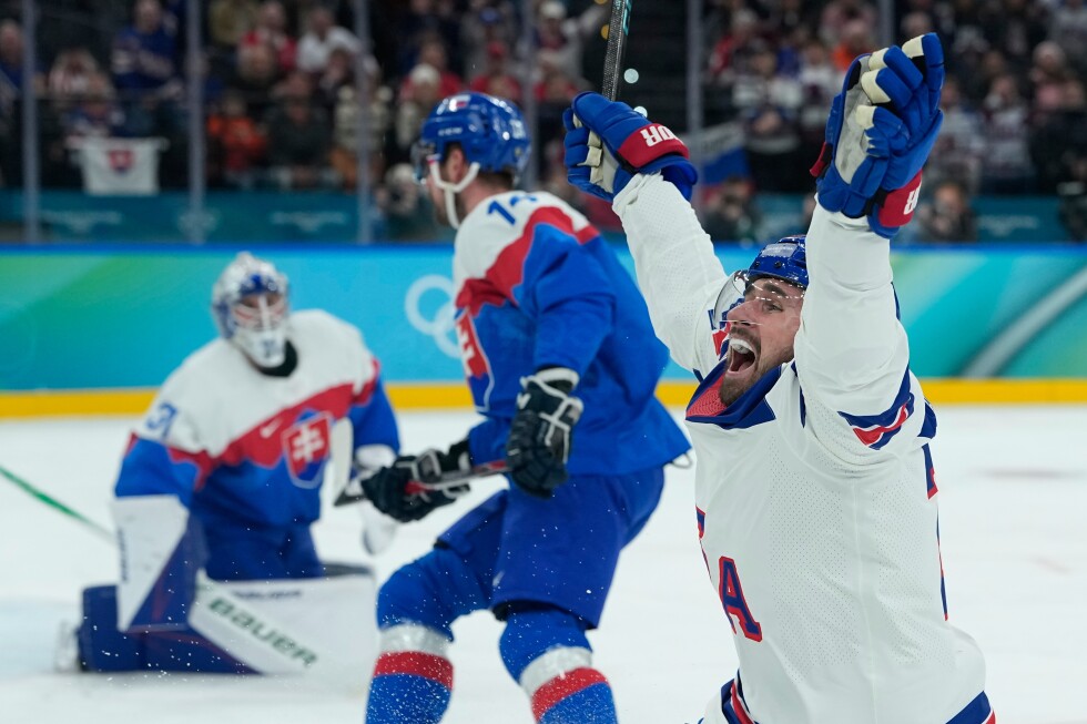 us-leads-slovakia-2-0-after-the-first-period-in-the-semifinals-at-the-olympics