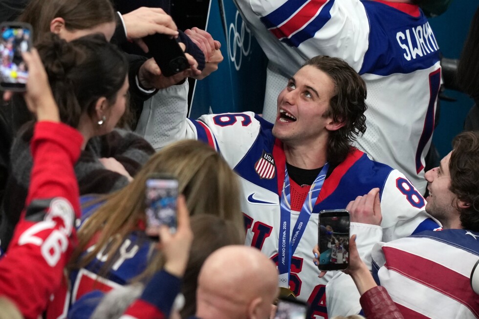 jack-hughes-lost-teeth-from-a-high-stick-to-the-mouth-before-his-olympic-gold-winning-goal