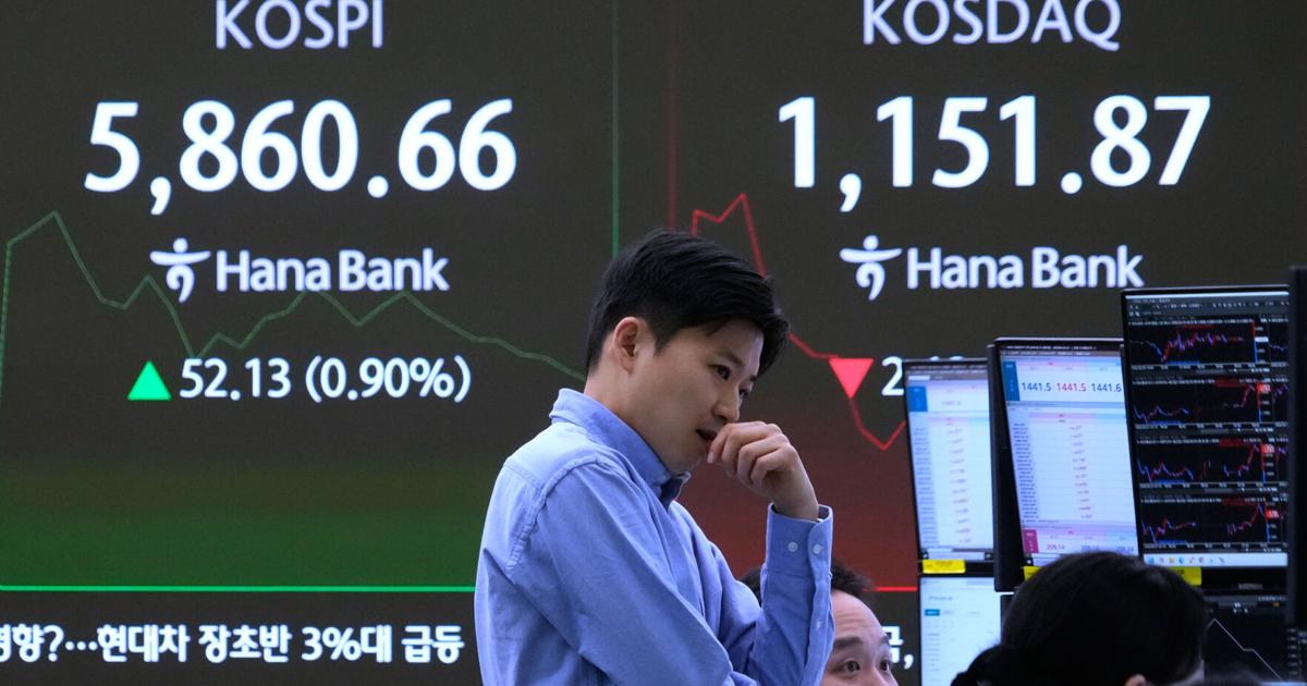 us-stocks-dip-after-trump-ramps-up-his-tariffs