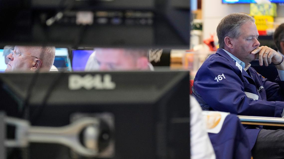 wall-street-awaits-nvidia’s-profit-report-as-tech-leads-a-split-us-stock-market