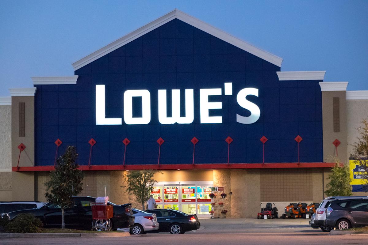 lowe’s-stock-falls-as-company-confronts-‘reality’-of-tariffs,-sluggish-housing-market